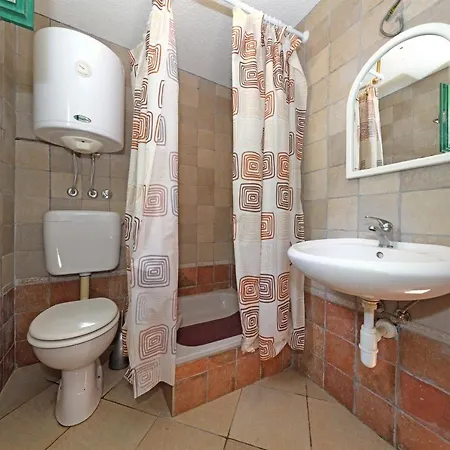 Nyaraló House Ivaneza Starigrad-Paklenica